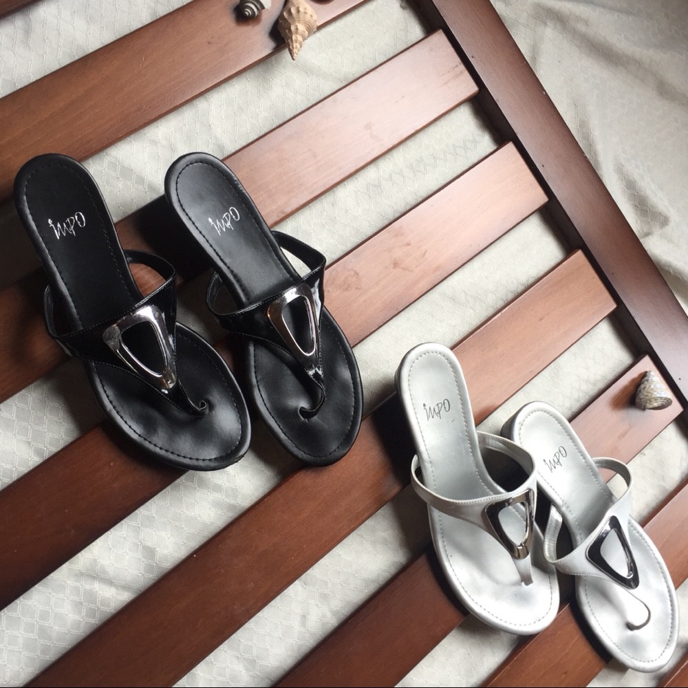 2/20$ Impo Black &White Sandals with Silver center
